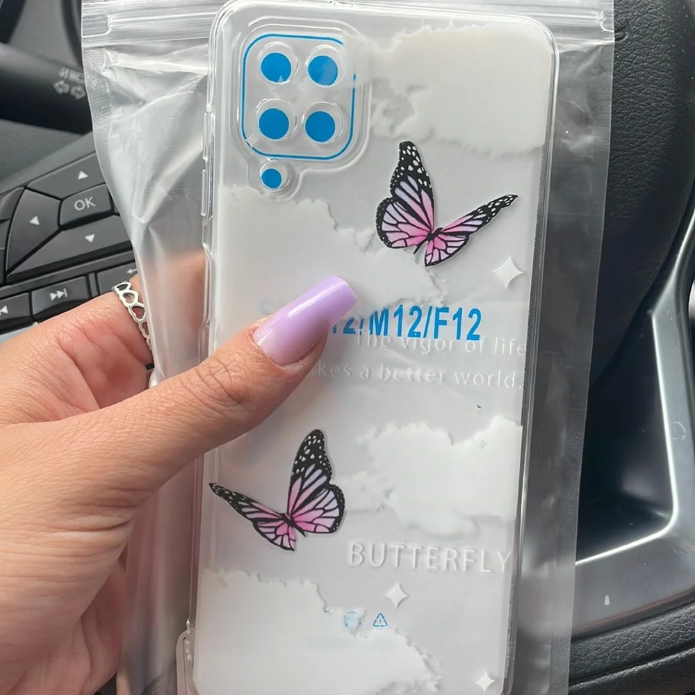 Butterfly cloud - Picture 1 of 2
